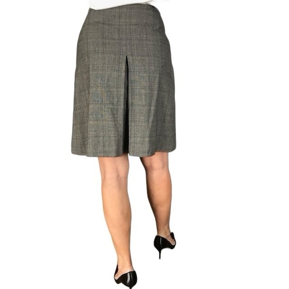 Jacqueline Conor grey pencil like skirt with 1 front pleat slight pattern size 2 - Picture 3 of 7